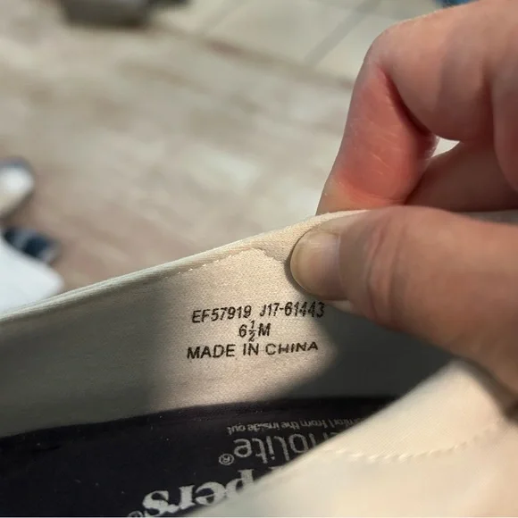 Grasshoppers White Flats‎ with Decorative Bows 6.5 - Picture 7 of 8